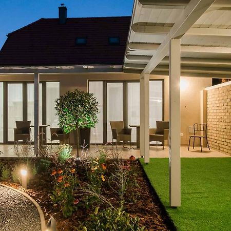 Villa Strokay - Few Minutes Walk From Lake Balaton Keszthely Extérieur photo